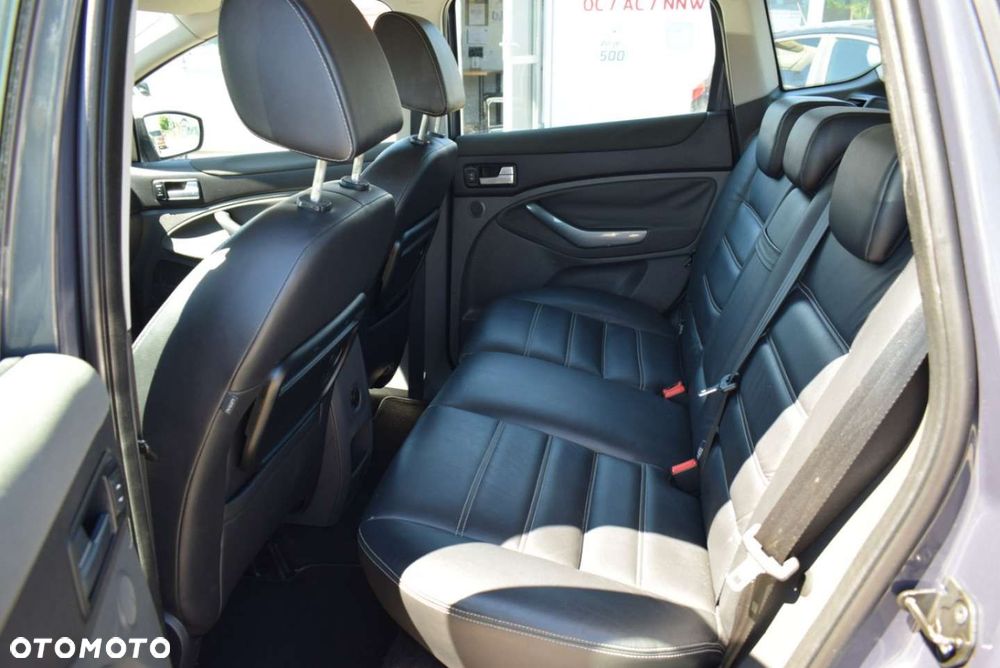Ford Kuga - 21