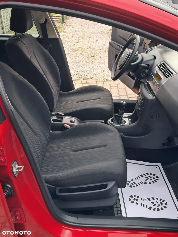 Citroën C4 1.4 16V Tonic - 16