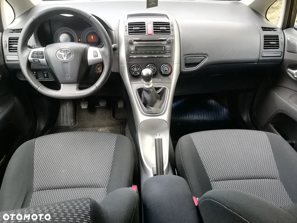 Toyota Auris 1.6 Edition - 19