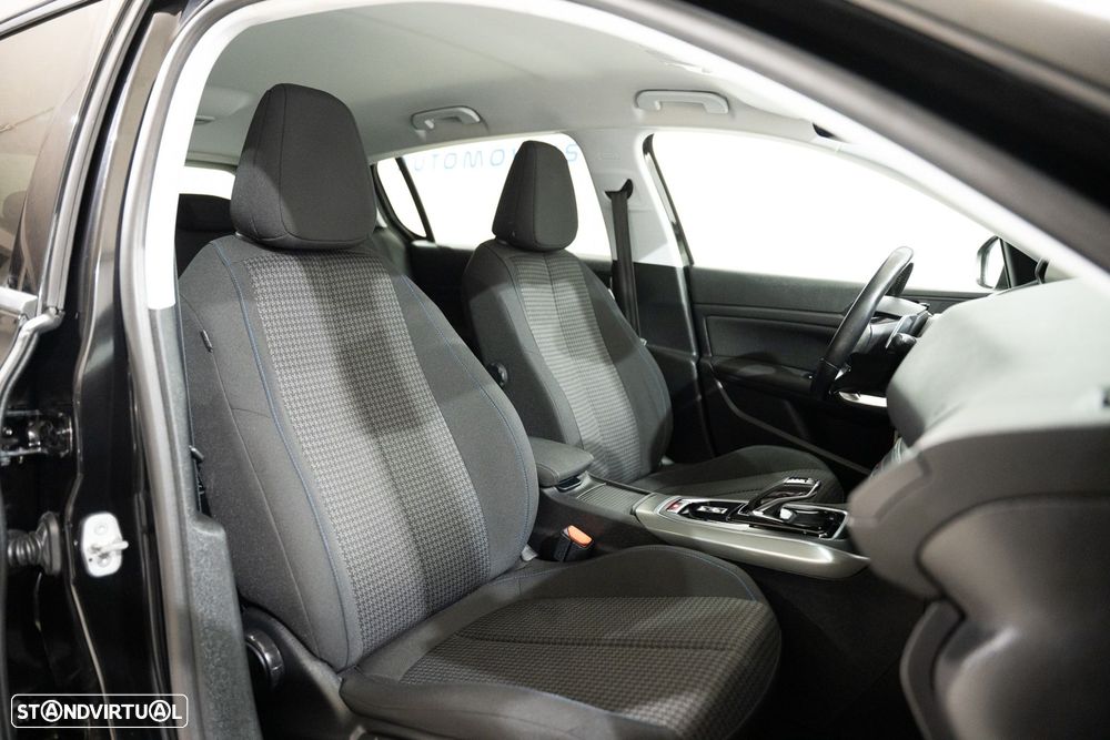 Peugeot 308 1.2 PureTech Allure EAT8 - 20