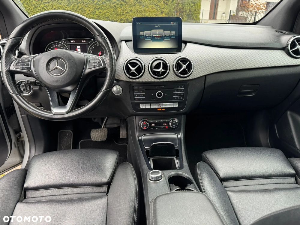 Mercedes-Benz Klasa B 250 4Matic 7G-DCT UrbanStyle Edition - 9
