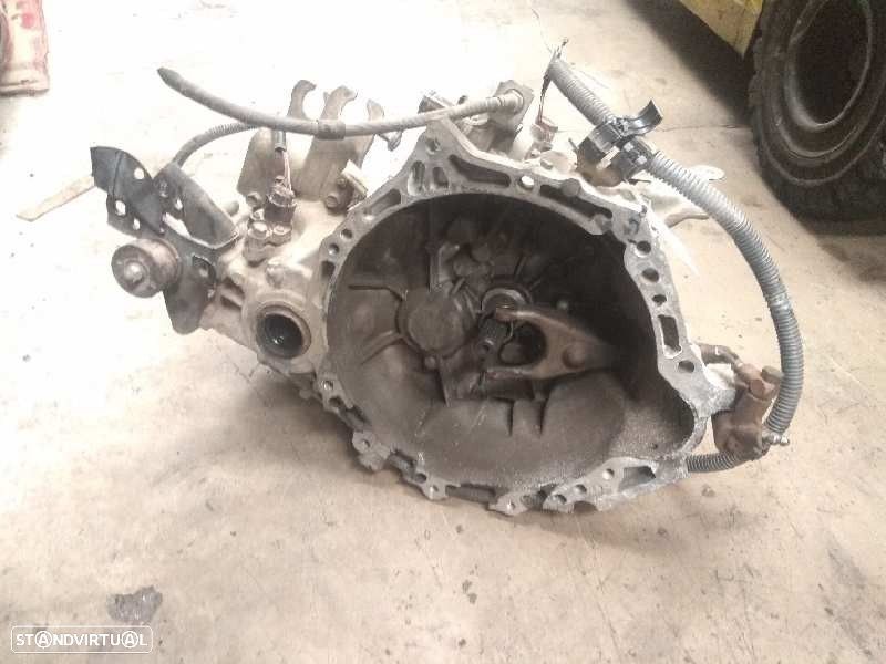 CAIXA VELOCIDADES TOYOTA YARIS 2004 - 3