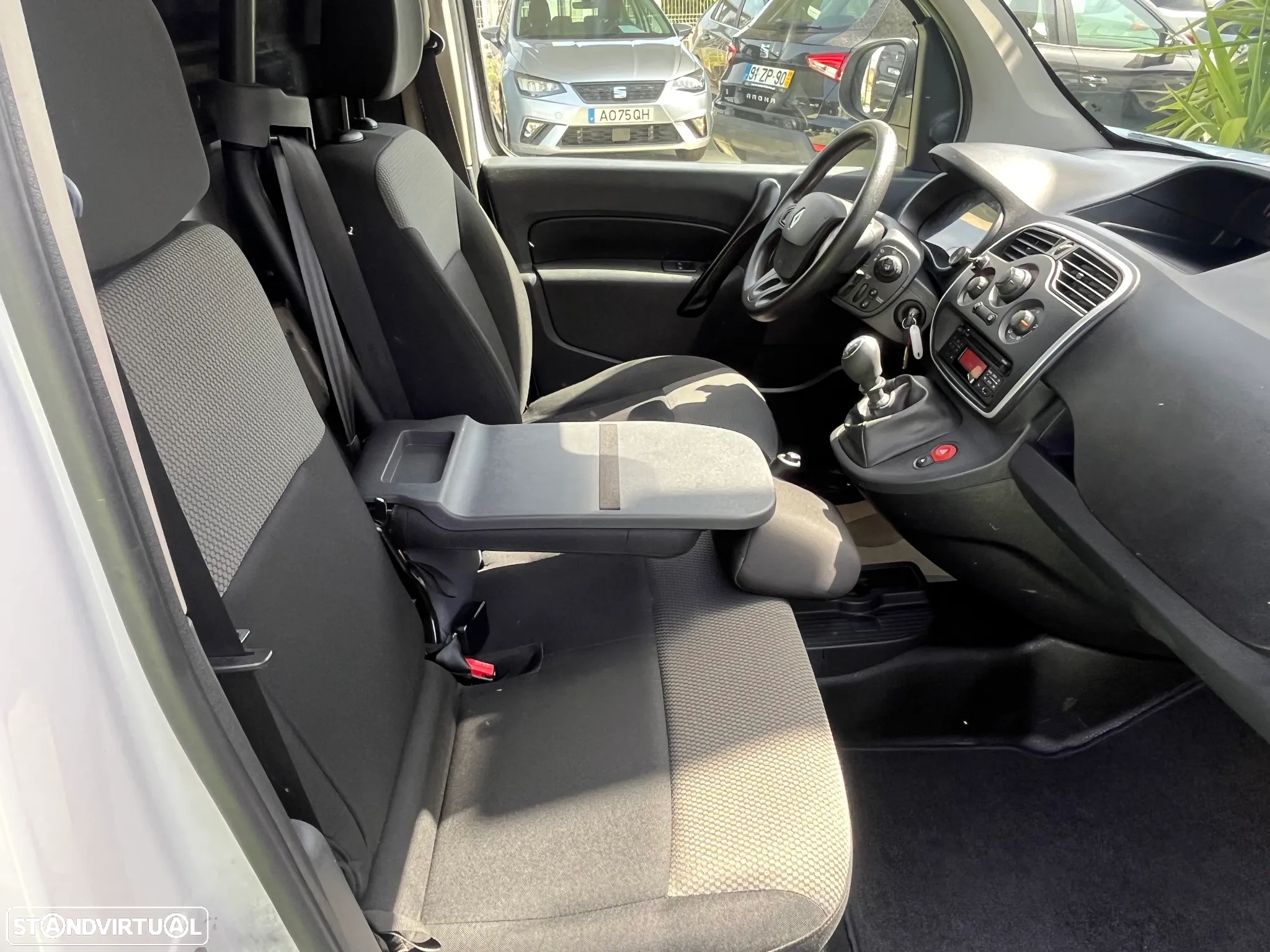 Renault Kangoo  Fase II Maxi Business 95hp 3L - 19