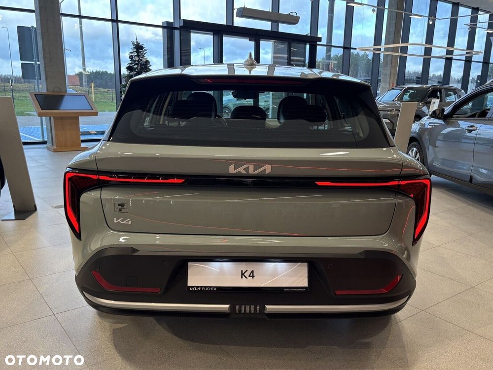 Kia K4 - 5