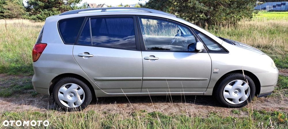 Toyota Corolla Verso - 7