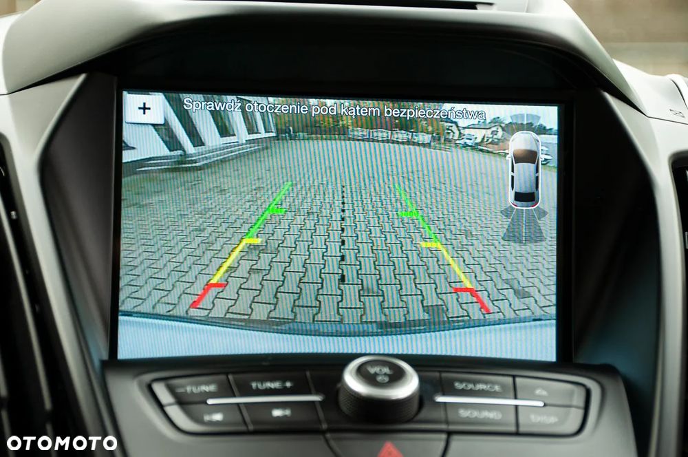 Ford Kuga - 12