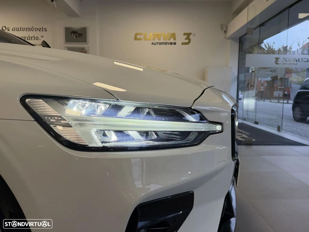 Volvo V60 2.0 B4 R-Design Geartronic - 28