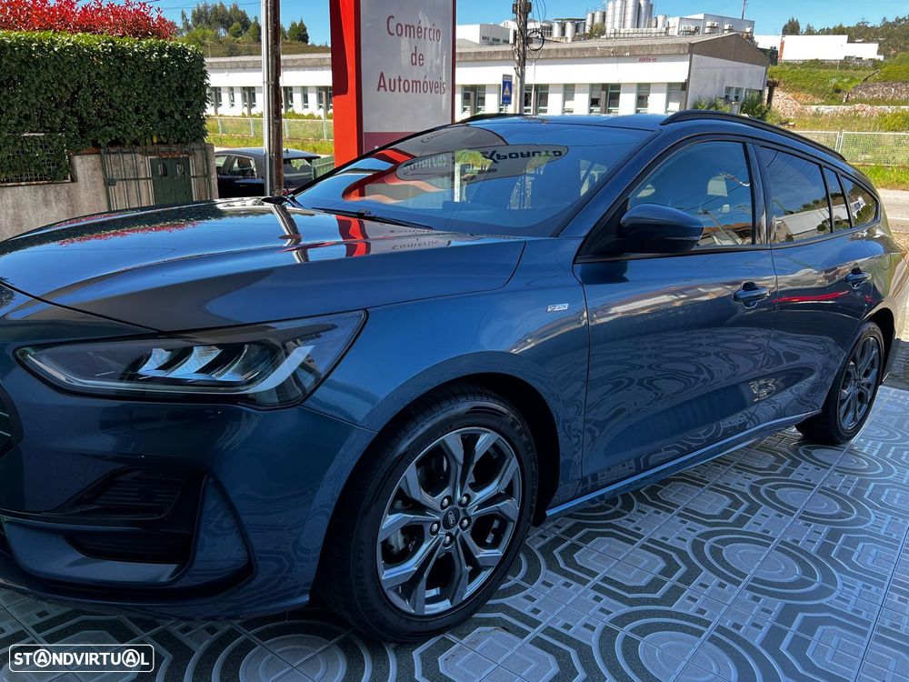 Ford Focus 1.0 EcoBoost MHEV ST-Line X - 29