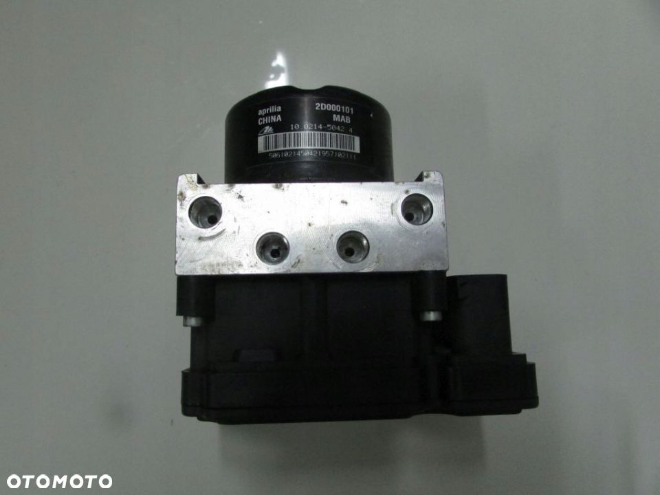 MOTO GUZZI V7 III STONE POMPA ABS - 1