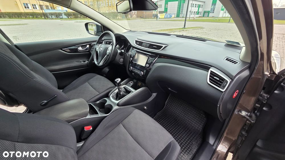 Nissan Qashqai 1.2 DIG-T N-Connecta EU6 - 16