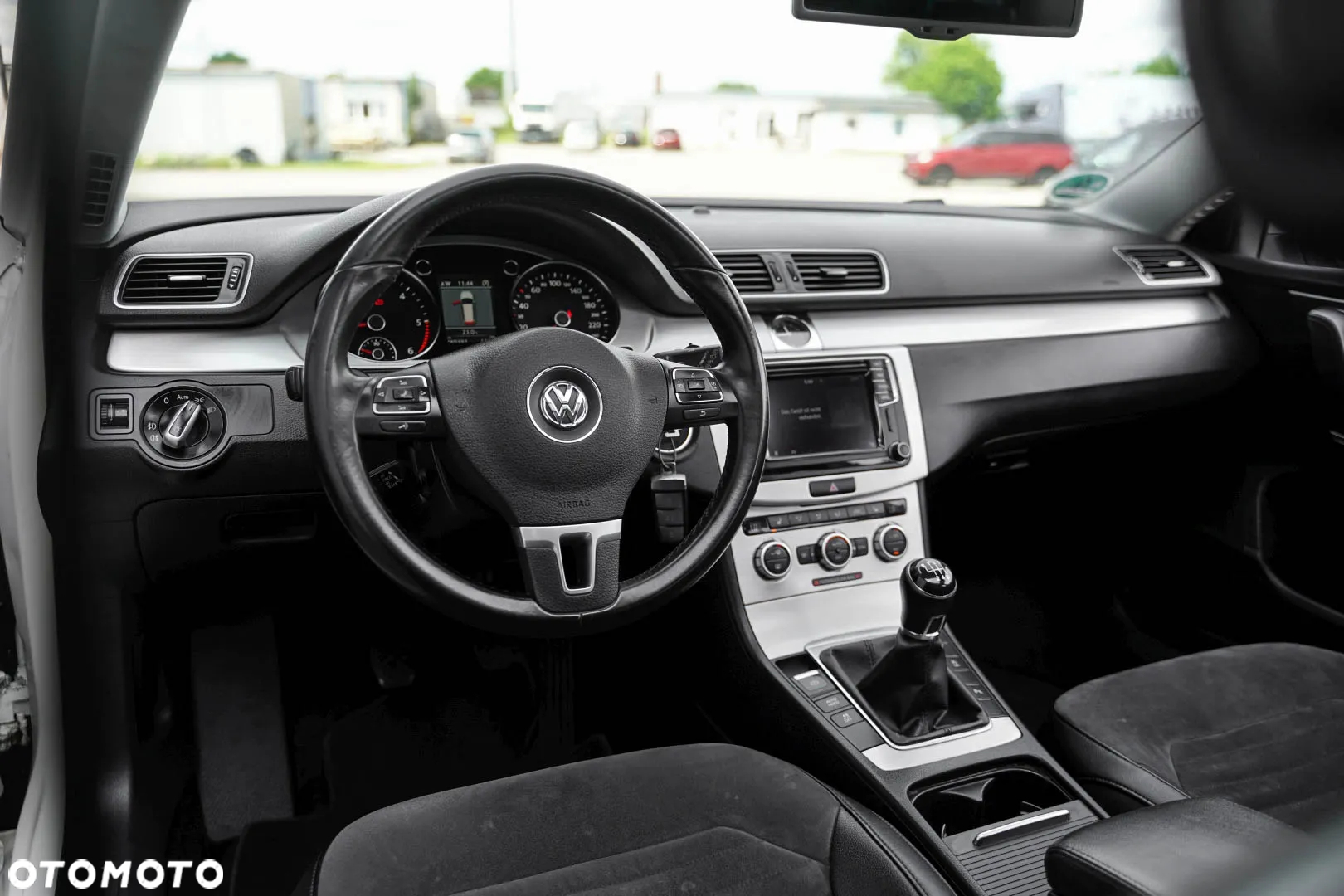 Volkswagen Passat 2.0 TDI Highline - 13