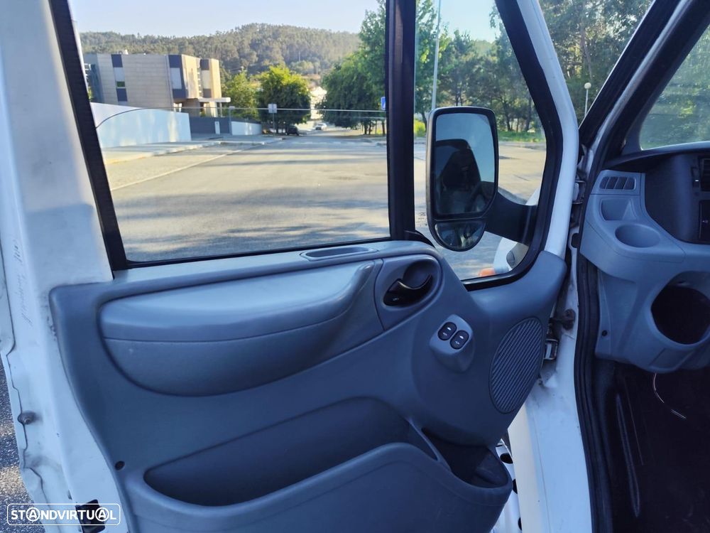 Ford Transit 350L – 7 Lugares – Caixa Aberta - 9