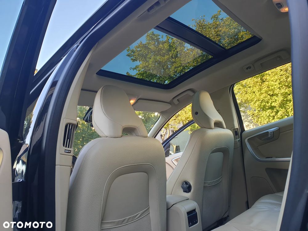 Volvo XC 60 D3 Momentum - 22