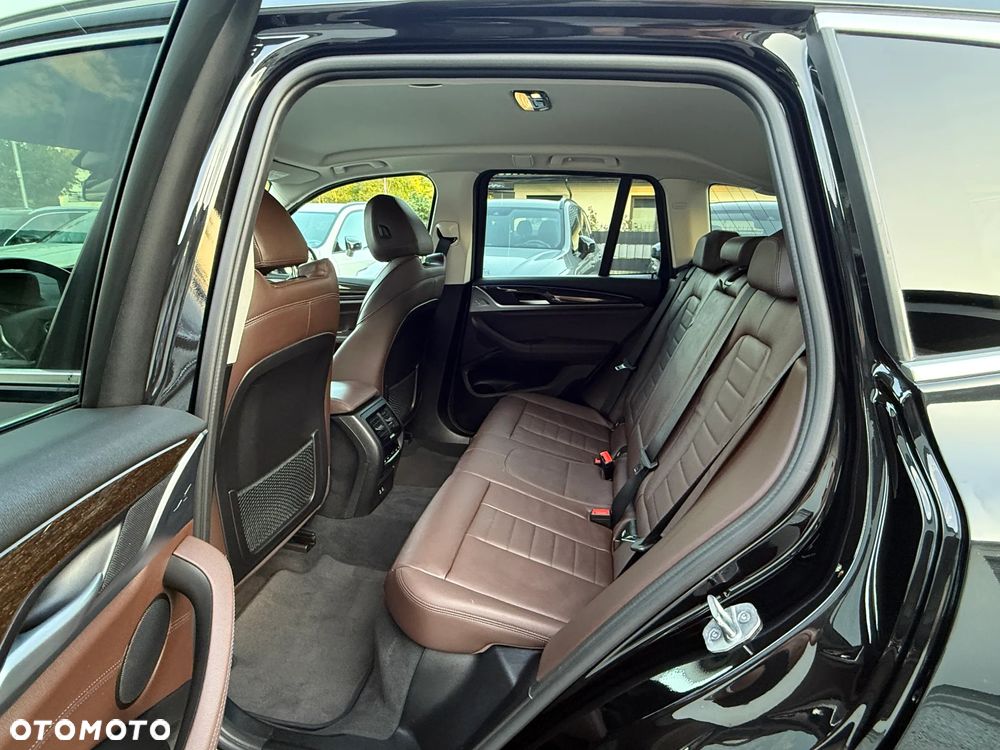BMW X3 xDrive30e Luxury Line - 30