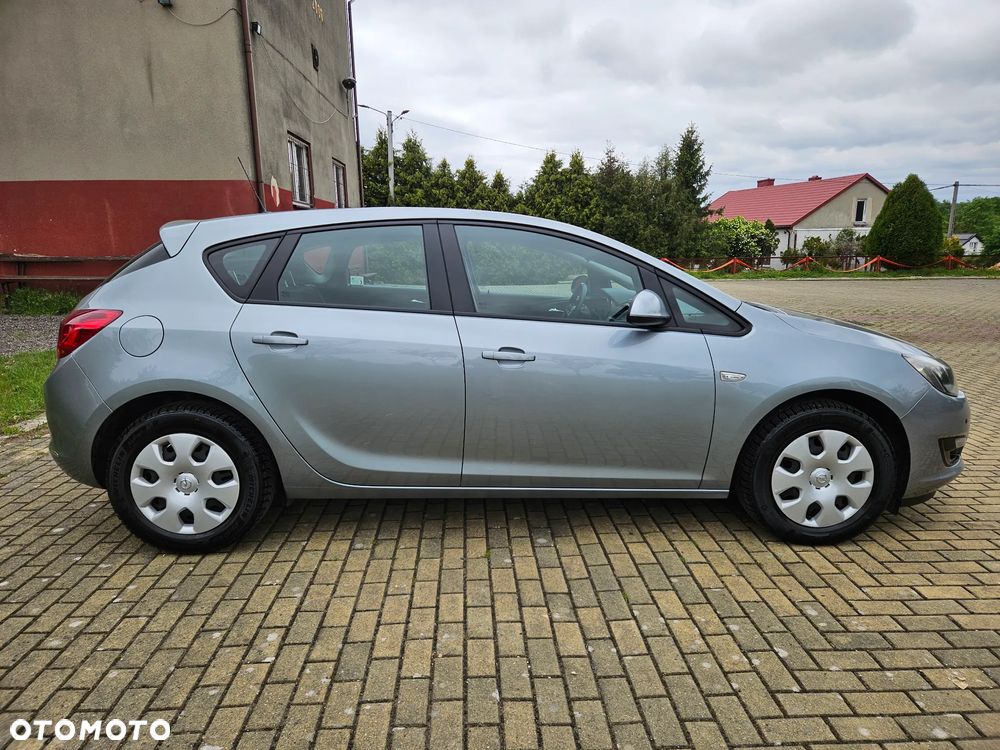 Opel Astra IV 1.6 CDTI Essentia - 6