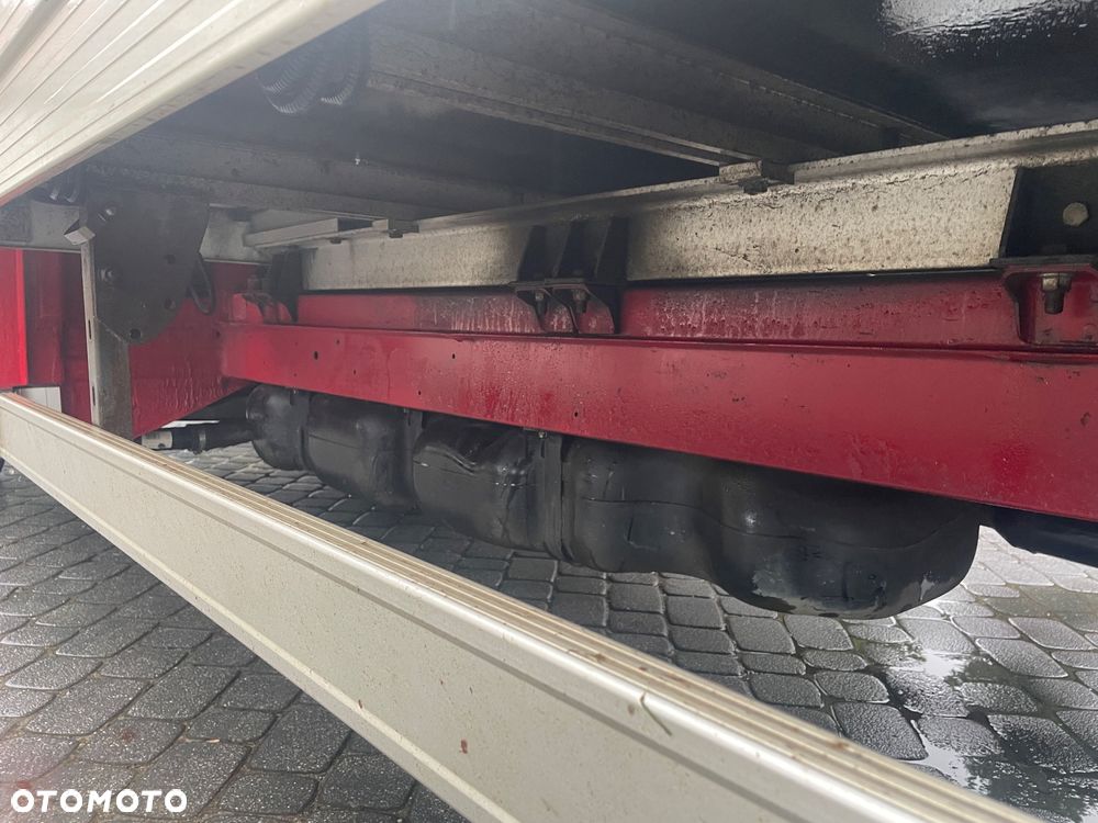 Mercedes-Benz Sprinter - 10