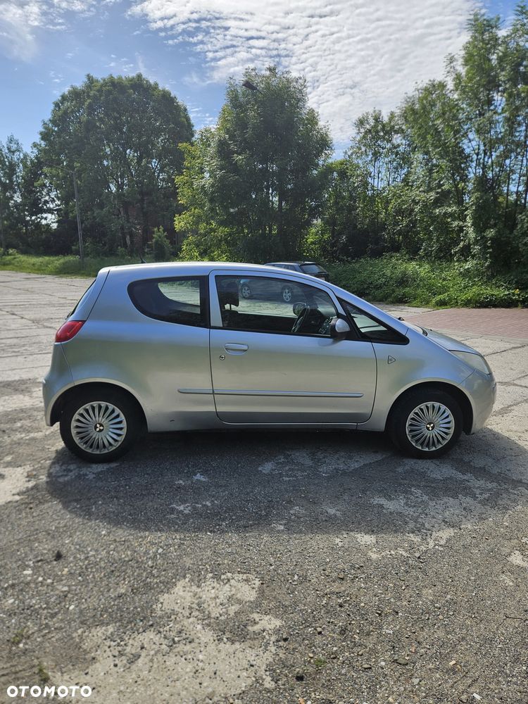 Mitsubishi Colt - 3