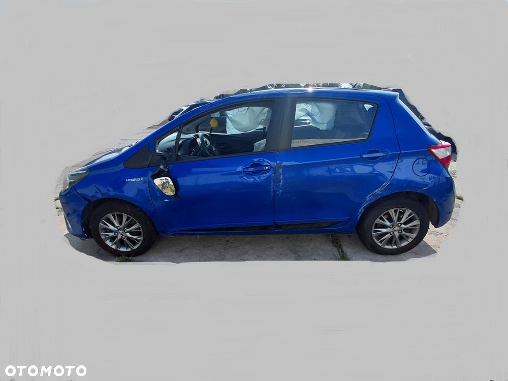 Toyota Yaris Hybrid 100 Premium - 3