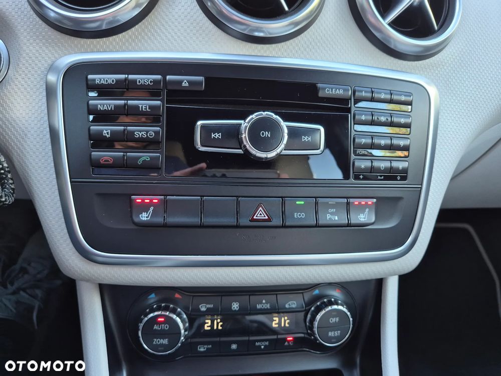 Mercedes-Benz Klasa A 200 (BlueEFFICIENCY) - 36