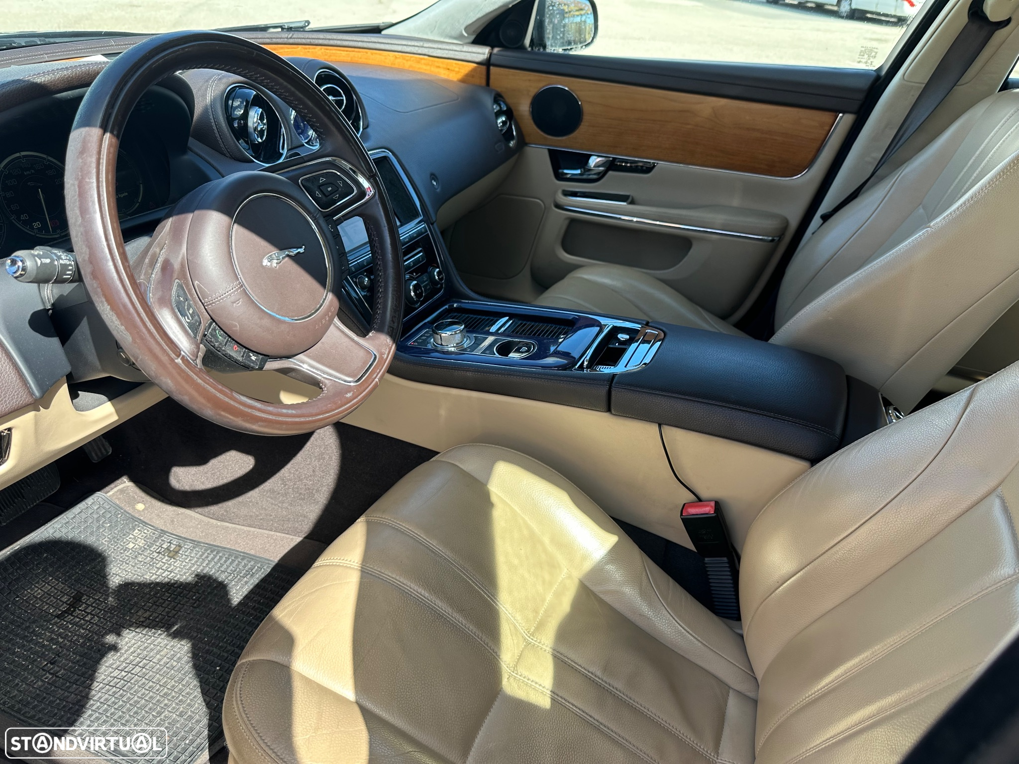 Jaguar XJ 3.0 D V6 LWB Premium Luxury - 5
