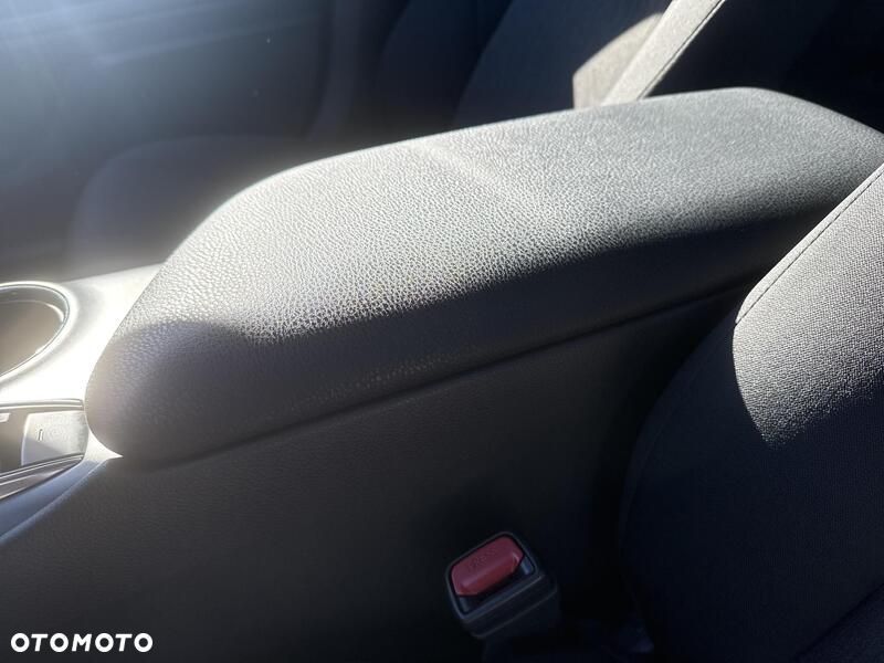 Toyota Camry 2.5 Hybrid Comfort CVT - 19
