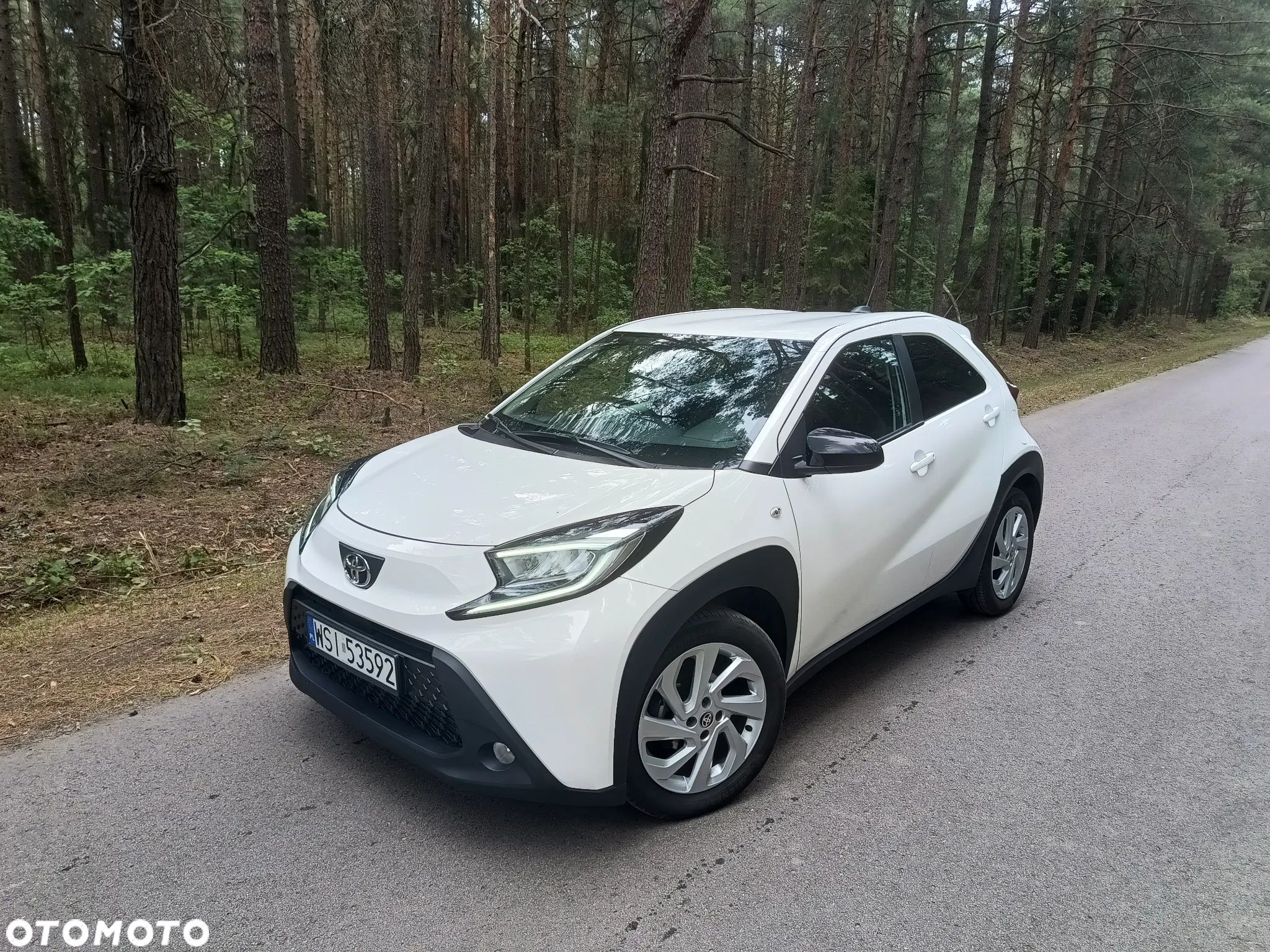 Toyota Aygo X 1.0 VVT-i Executive CVT - 1