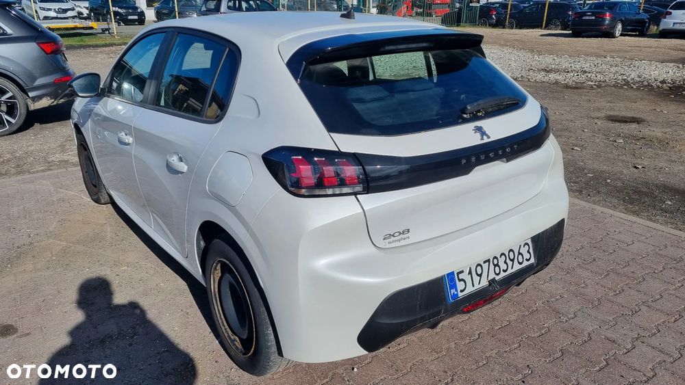 Peugeot 208 - 9