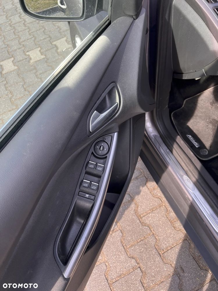 Ford Focus 1.6 EcoBoost Titanium - 12