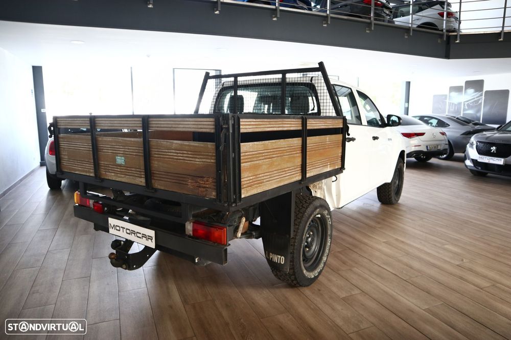 Toyota Hilux 2.4 D-4D 4WD CD CM - 7