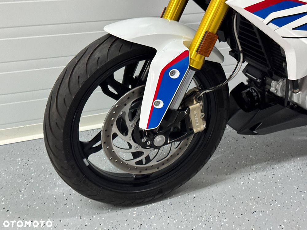 BMW G - 24