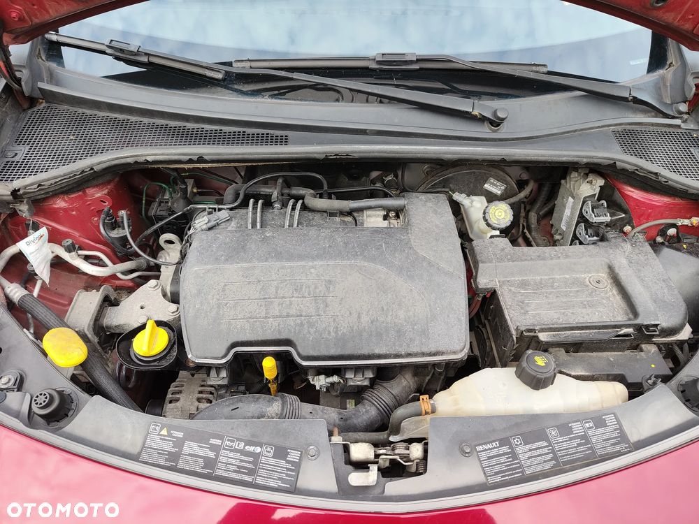 Renault Clio 1.2 16V 75 Expression - 13