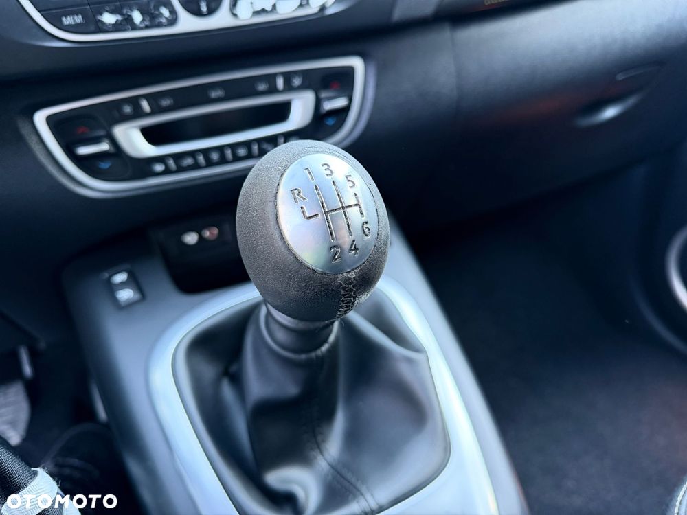 Renault Scenic 1.6 16V Expression - 24