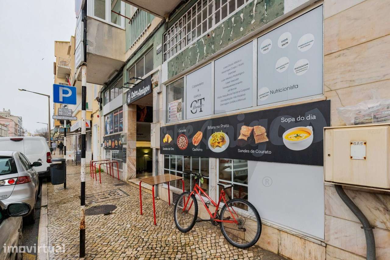 Restaurante a Faturar na Cova da Piedade | Trespasse 60.000€ | Pronto - Grande imagem: 2/24