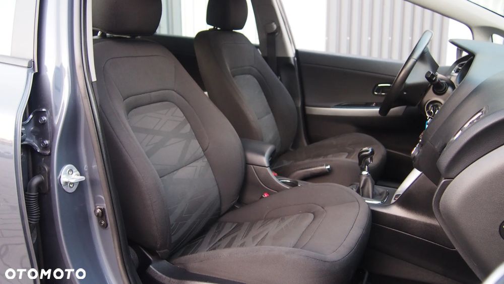 Kia Ceed 1.4 CVVT Dream Team Edition - 11
