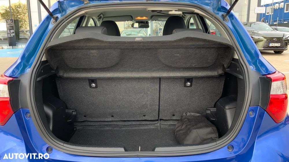 Toyota Yaris 1.5 VVT-i HSD Terra - 18