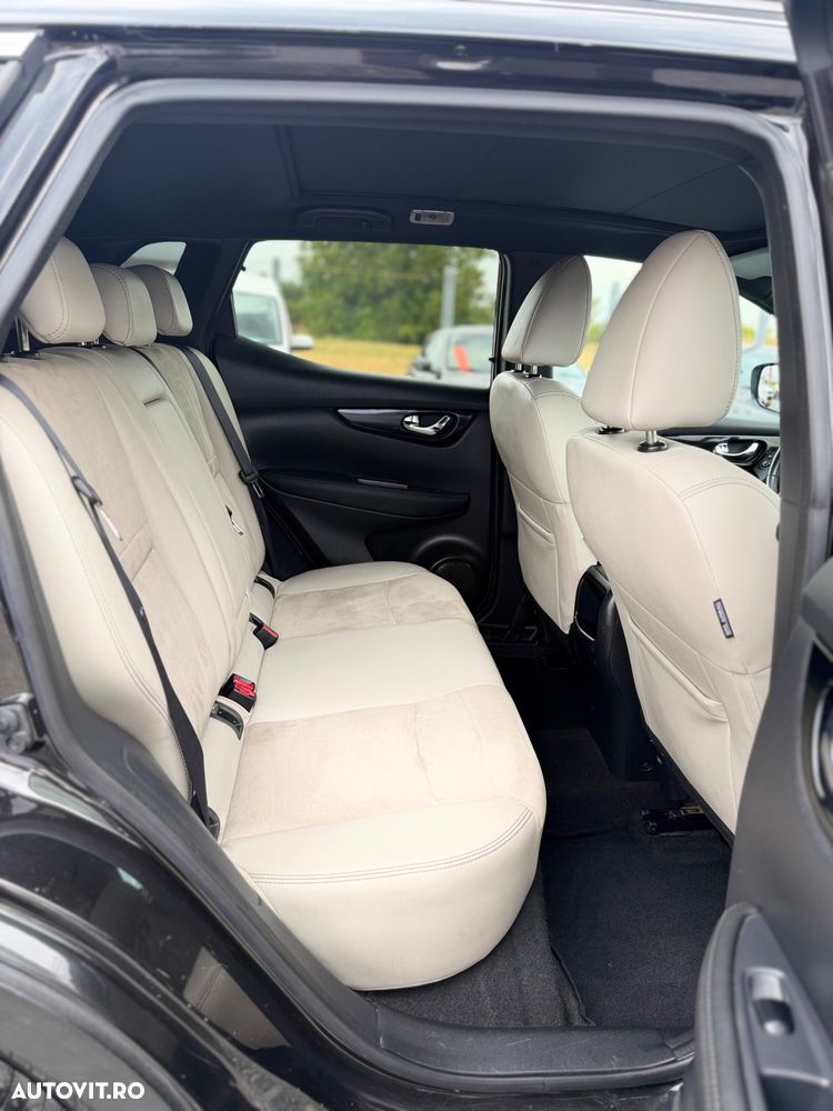 Nissan Qashqai 1.6 DCI Start/Stop X-TRONIC Tekna - 13
