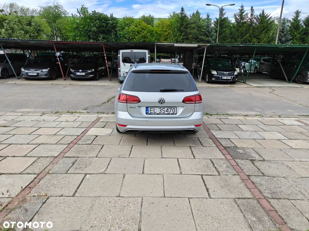 Volkswagen Golf - 4