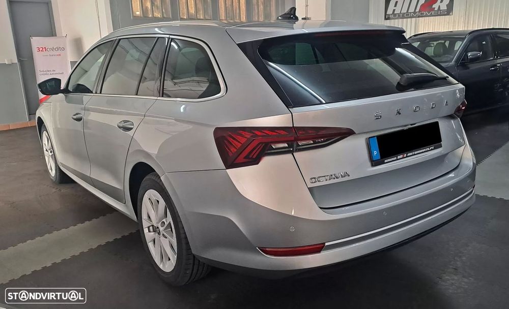 Skoda Octavia Break 2.0 TDI DSG - 4