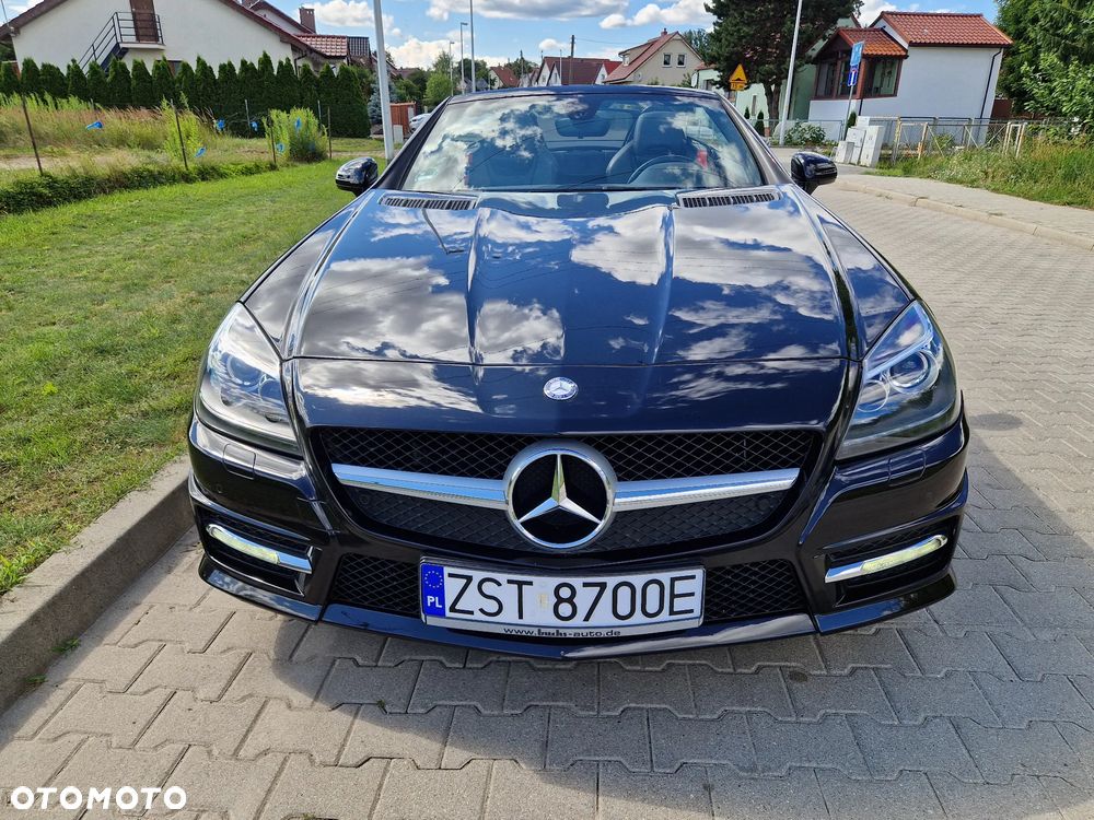 Mercedes-Benz SLK 200 BlueEFFICIENCY Roadster pur - 2