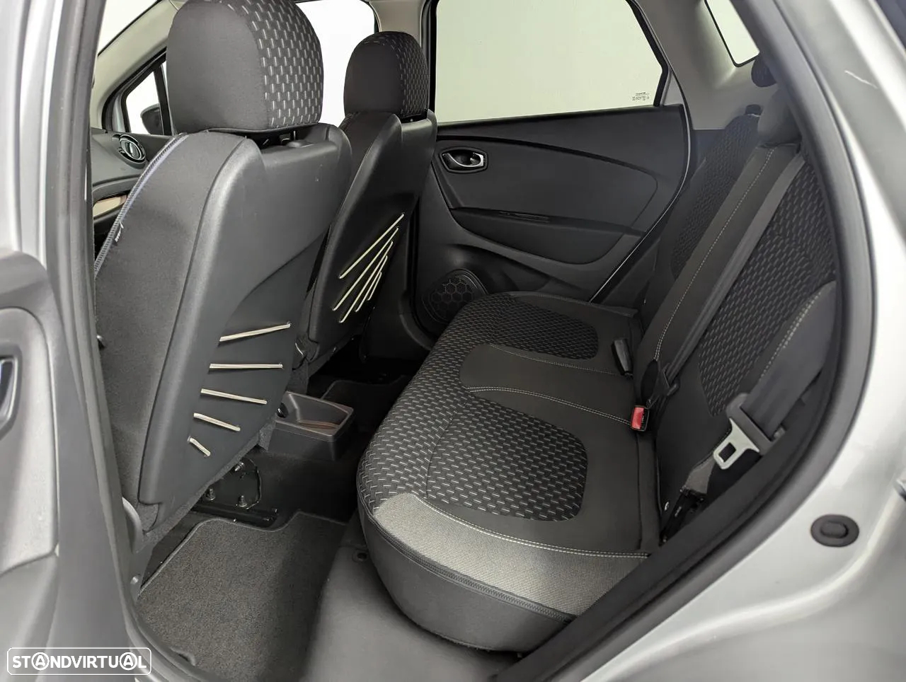 Renault Captur 1.5 dCi Exclusive - 19