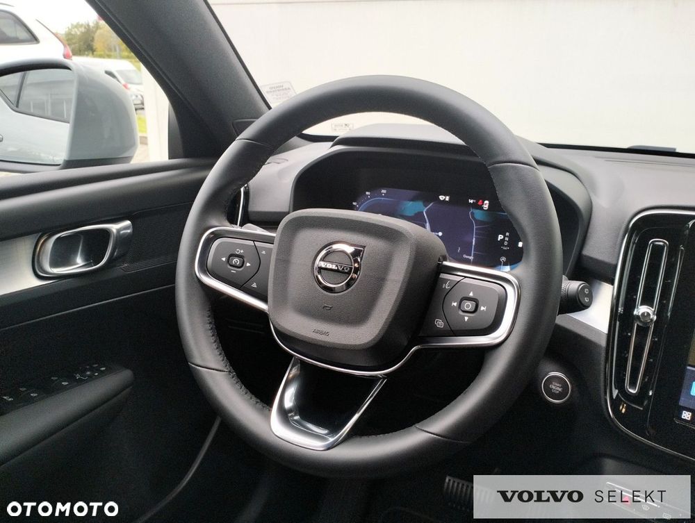 Volvo XC 40 - 24