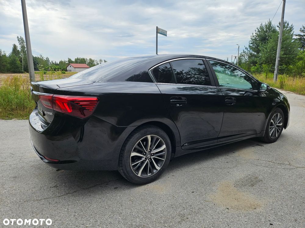 Toyota Avensis 2016 photo 5