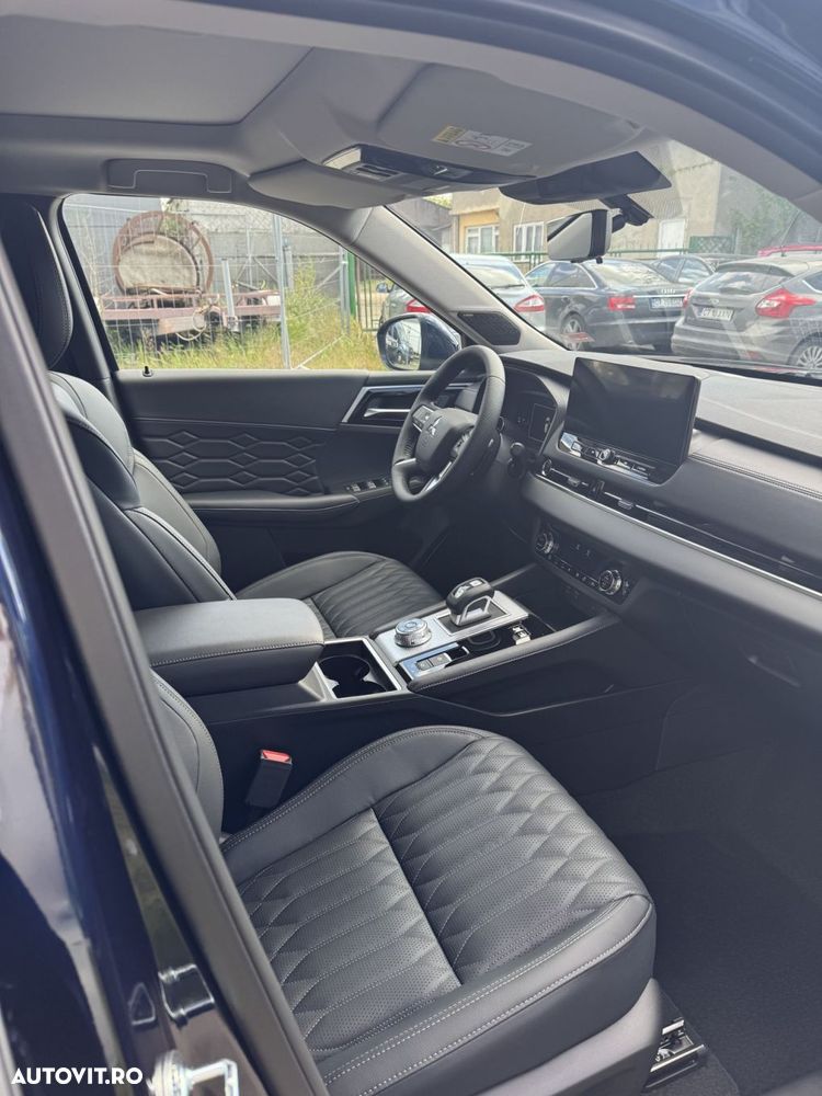 Mitsubishi Outlander - 17