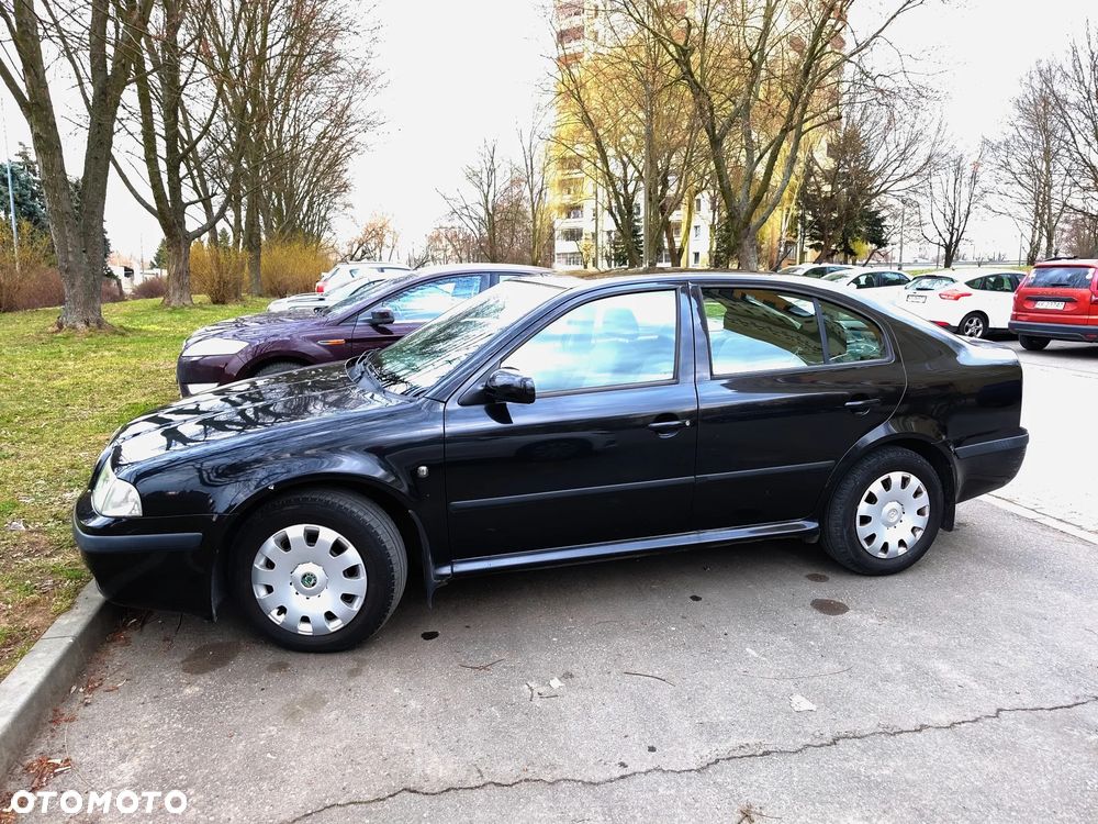 Skoda Octavia 1.6 Tour - 1