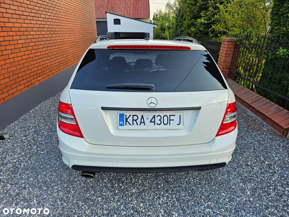 Mercedes-Benz Klasa C 180 CGI BlueEFFICIENCY SPORT EDITION - 22