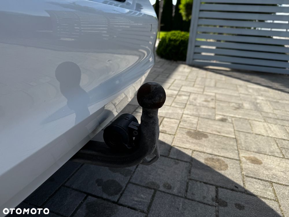 BMW Seria 3 330d MHEV Sport Line sport - 40