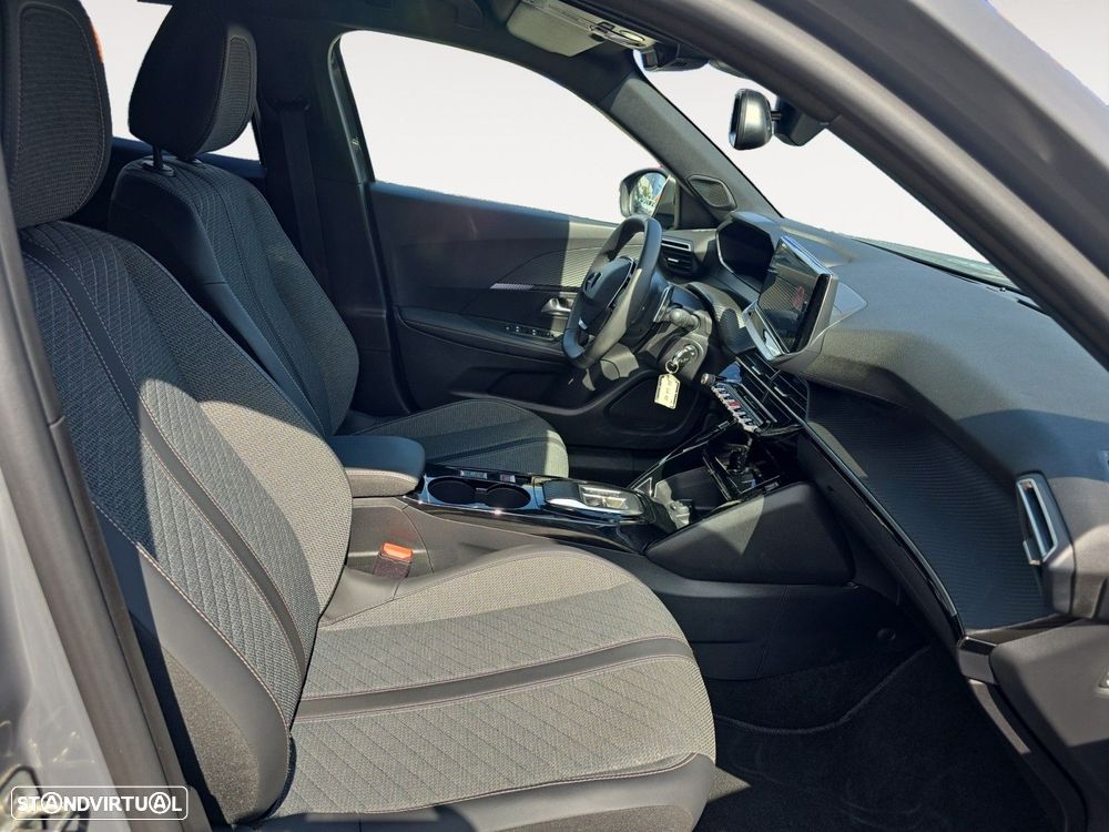 Peugeot 2008 1.2 Hybrid Allure e-DCS6 - 15