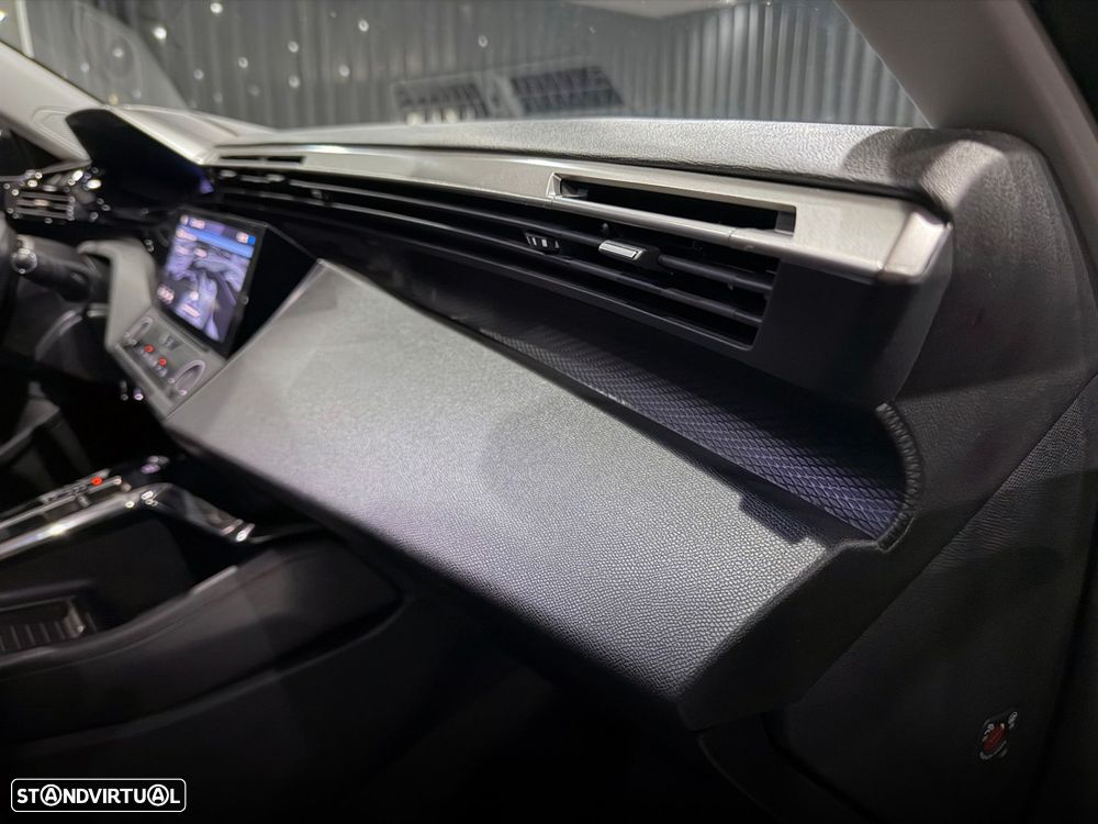 Peugeot 308 SW 1.6 Hybrid Allure e-EAT8 - 31