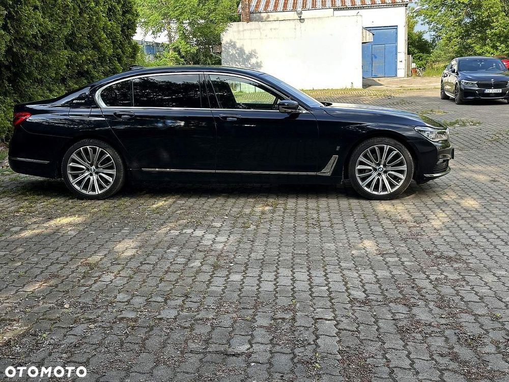 BMW Seria 7 740Le xDrive iPerformance - 11