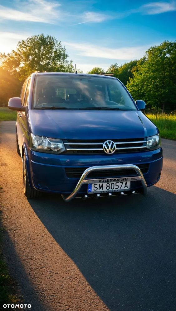 Volkswagen Transporter - 1